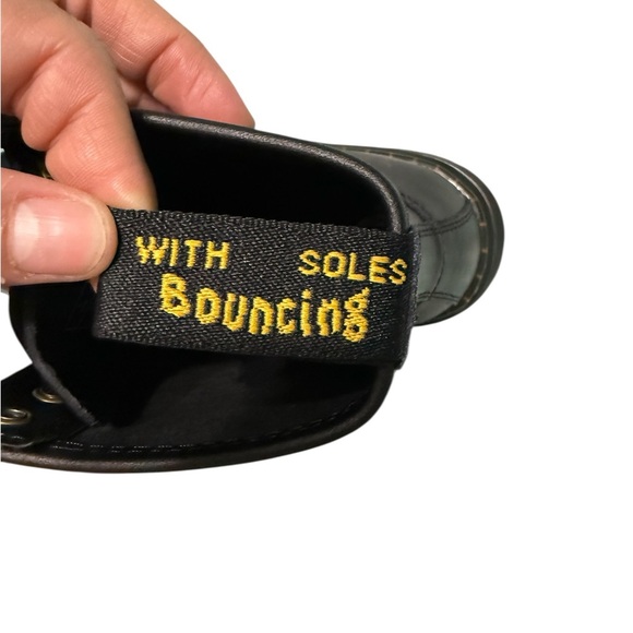 Dr. Martens Zavala Air Wair Black Boots AW004 Women's Size 8 - Picture 5 of 10